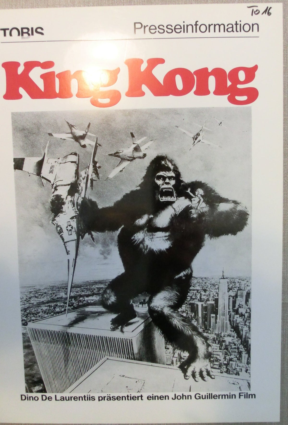 King Kong - Laurentiis Presseheft 30 x 21 cm mit Fotos, 40 Seiten!