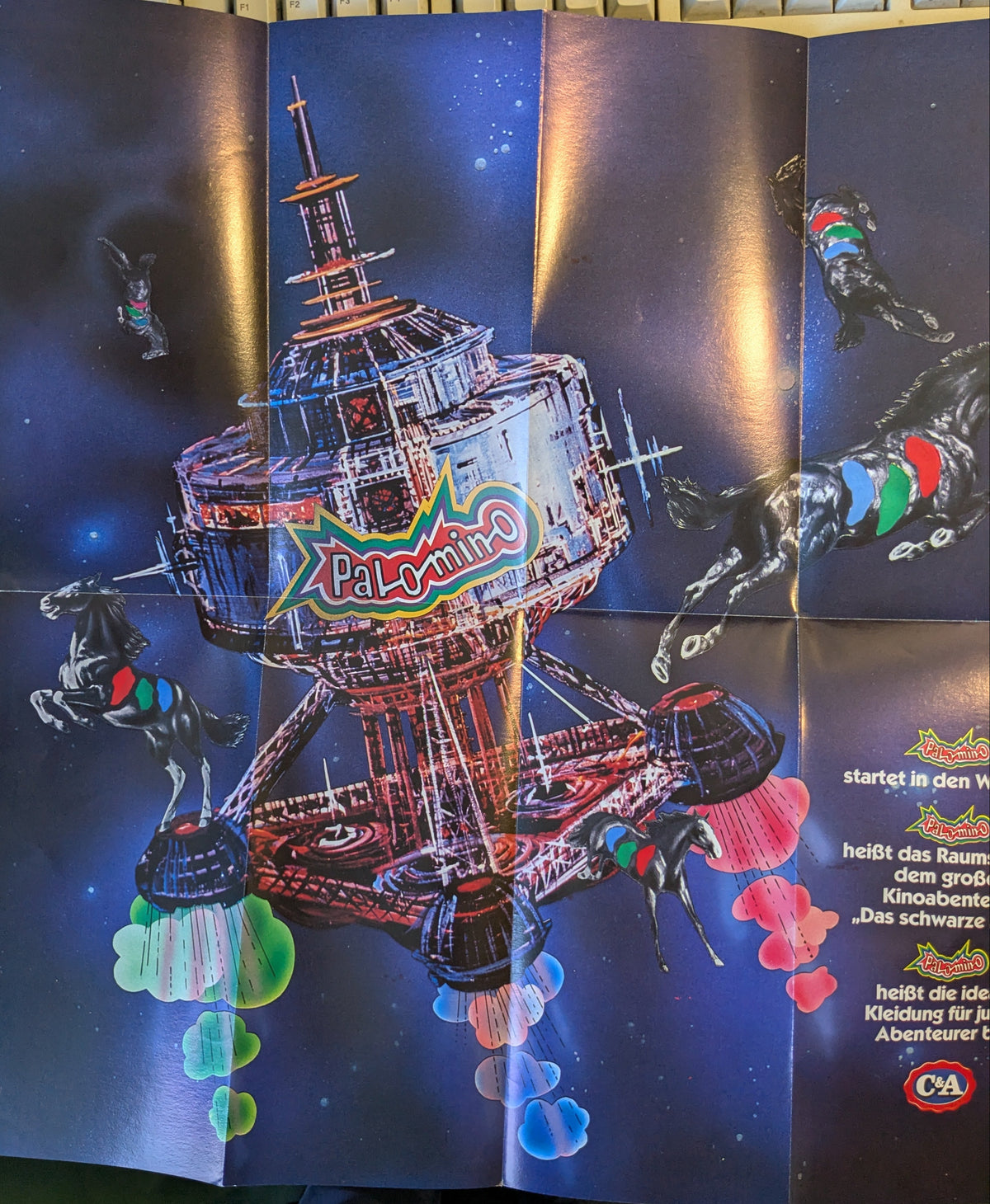 Das Schwarze Loch Bordpass Palmomino / Flyer