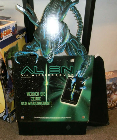 Alien Wiedergeburt Pappaufsteller für VHS-Start 80 x 40 cm  Nur Abholung!
