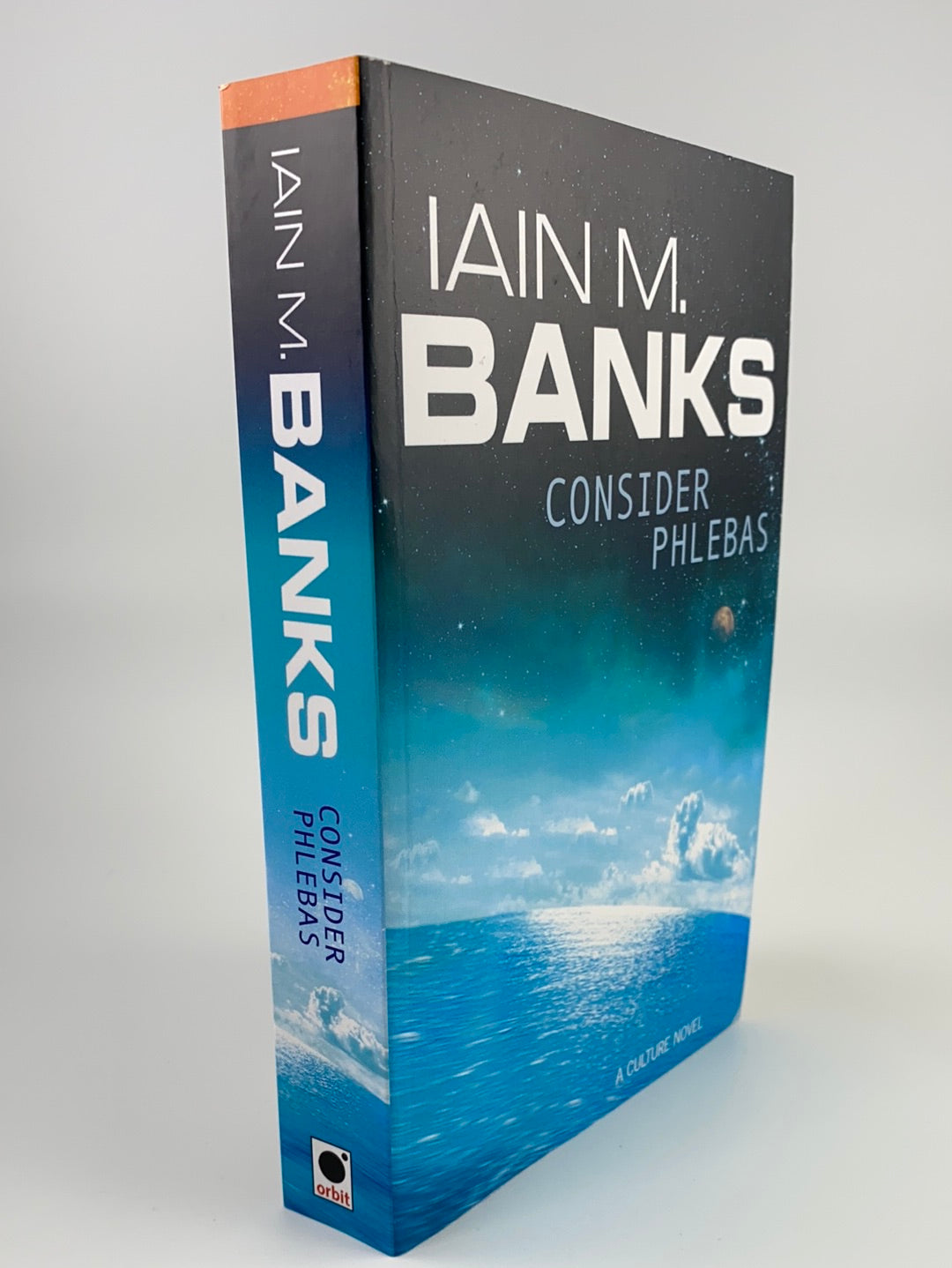 Consider Phlebas (Ian M. Banks)