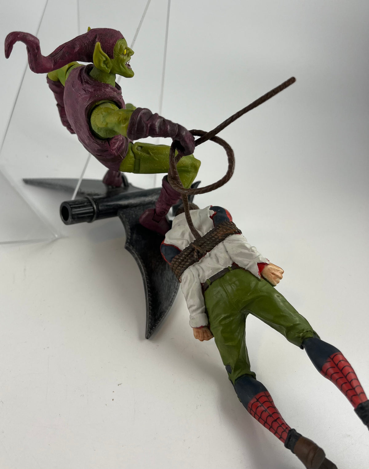 Spider Man and Green Goblin Marvel Select, lose